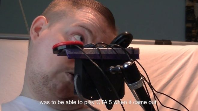 Инвалид прошел GTA 5 с помощью специального контроллера