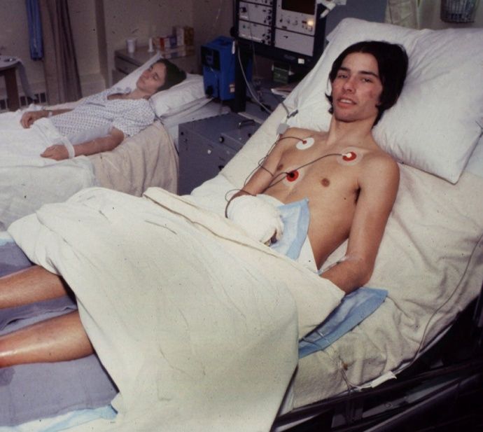 Хью Герр в больнице после рокового похода в горы, 1982