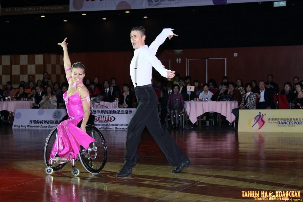 Как в Беларуси люди с инвалидностью открывают школы танцев, учатся в институтах и волонтёрят
