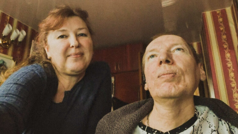 «Как, вы еще живы?» 45-летний Виктор и его старшая сестра со СМА стали первыми взрослыми белорусами, кто получил лечение новым лекарством