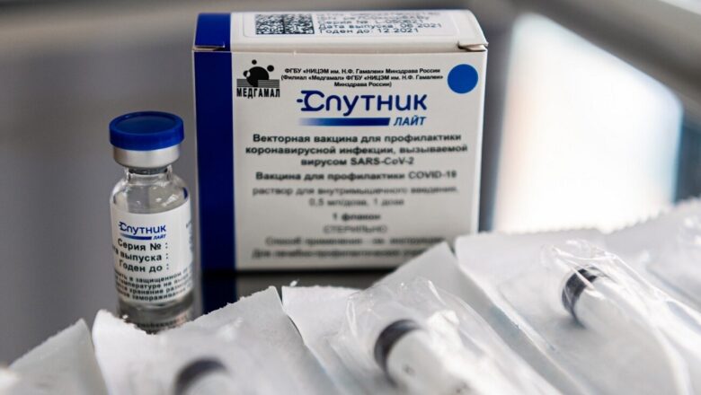 Вакцина «Спутник Лайт» поступила в Беларусь