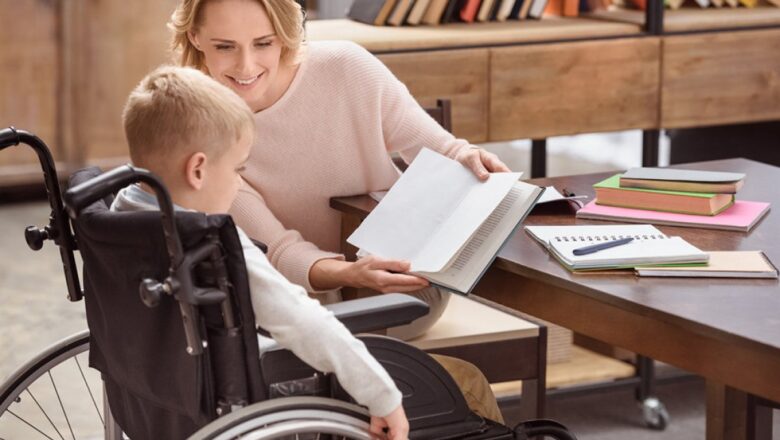 Семьи с ребенком-инвалидом могут рассчитывать на отдельное пособие: примеры, сроки и условия